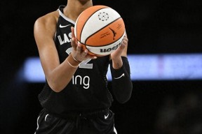 爱游戏娱乐平台 -包含阿贾克斯迎NBA总决赛关键赛，冲刺阶段完成体检，更衣室稳定，心理建设被强调的词条