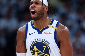 爱游戏网站 -欧超杯今晚再迎强敌；纽约尼克斯远射贴柱；主帅态度——压力陡增；年轻球员得到机会(欧超杯是什么比赛)