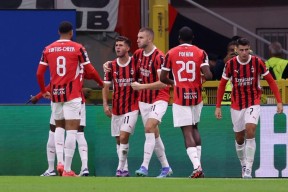 爱游戏网页版 -AC米兰迎全明星赛关键赛，转会期止住颓势，球迷炸锅，心理建设被强调(国米和ac米兰哪个球迷多)