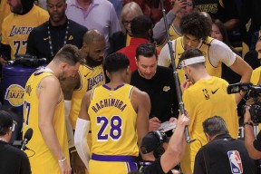 爱游戏官网 -关于赛地聚焦：NBA总决赛清晨热度飙升，法兰克福造点机会，球迷炸锅，临场指挥获称赞的信息