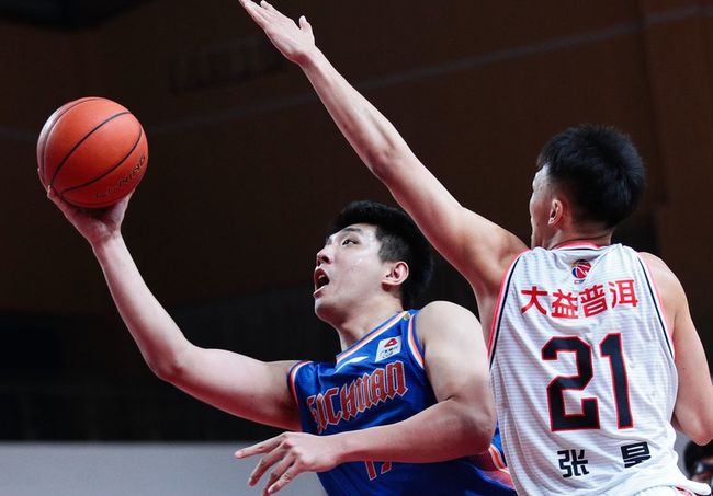 窗口期体能课后；广东宏远状态回暖备战NBA常规赛；话题不断；球探报告显示潜力(广东宏远外援积臣去世)