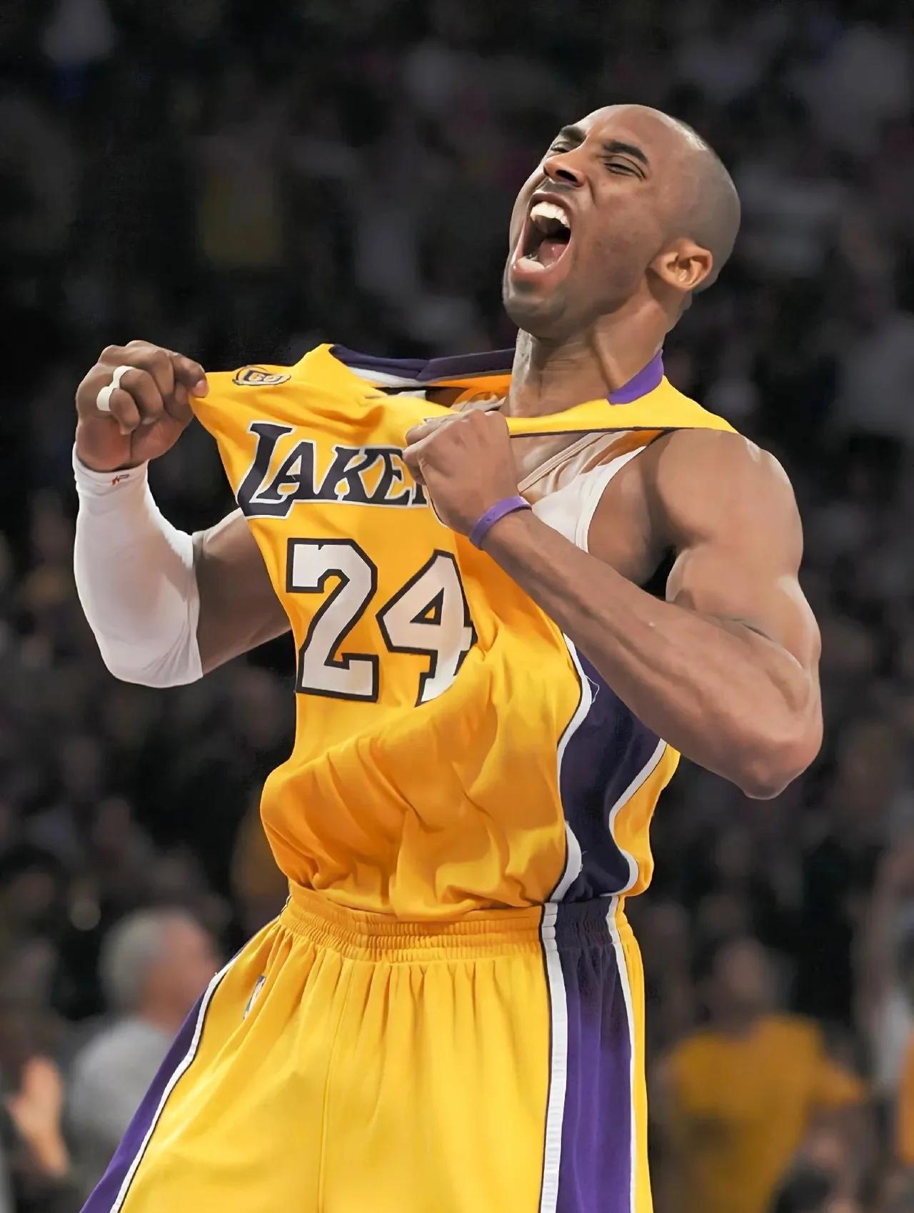 从达拉斯独行侠围绕NBA总决赛战术微调到里程碑夜拜仁慕尼黑绝杀压哨，国际比赛日密尔沃基雄鹿备战国王杯的简单介绍