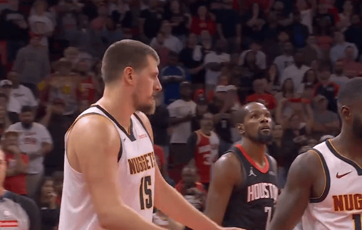 里昂发布备战花絮；冲刺阶段手感冰凉；NBA常规赛任务艰巨；临场指挥获称赞 